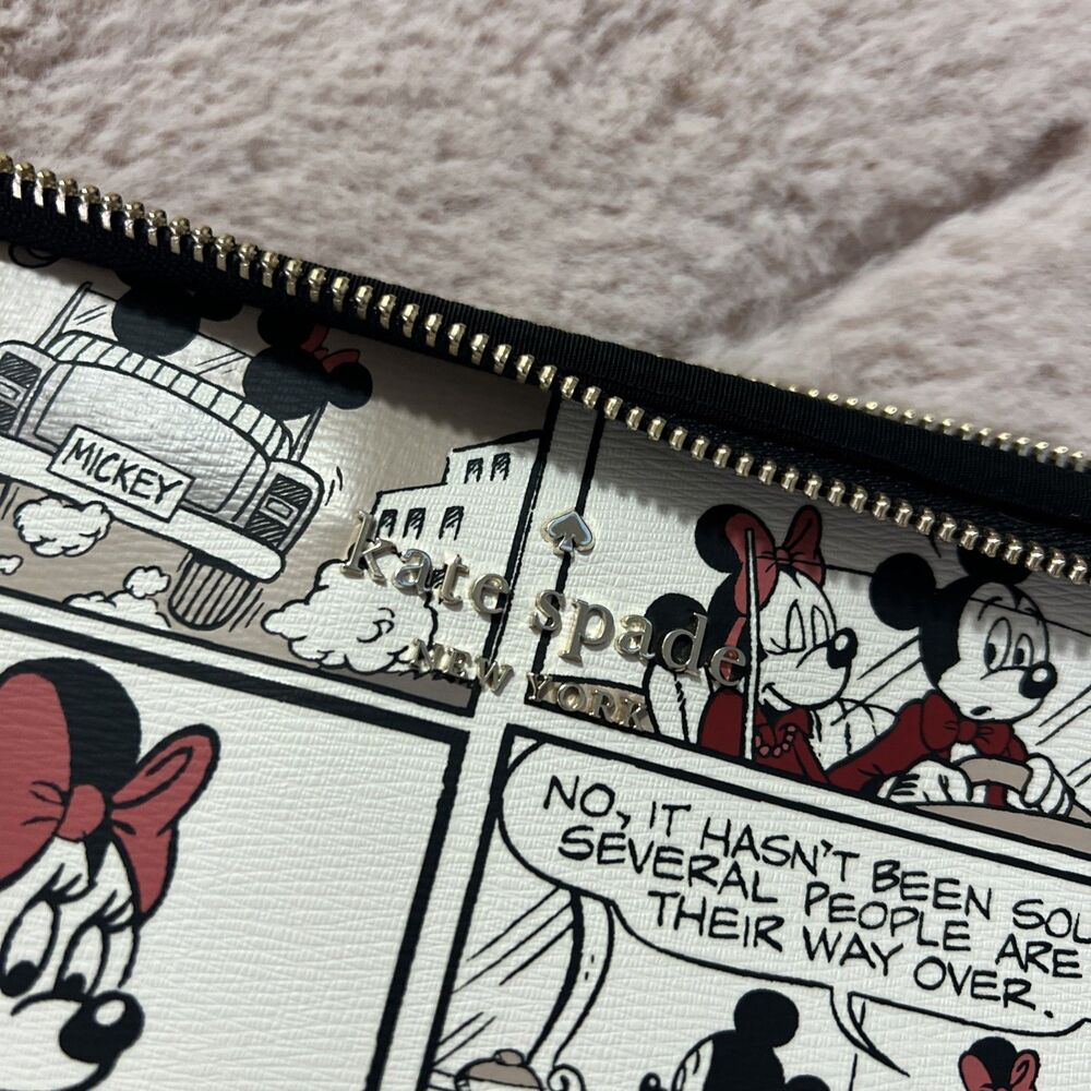 Kate Spade x Disney Minnie Mouse Comic Strip Universal 15 Inch Laptop Sleeve - Picture 2 of 5